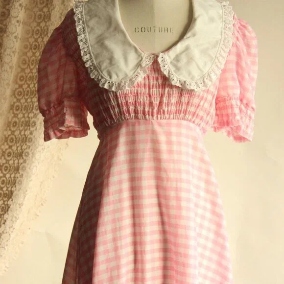 Vintage 1960s 1970s Dress, Pink and White Gingham Maxidress withBbig Lace Collar - Picture 3 of 14